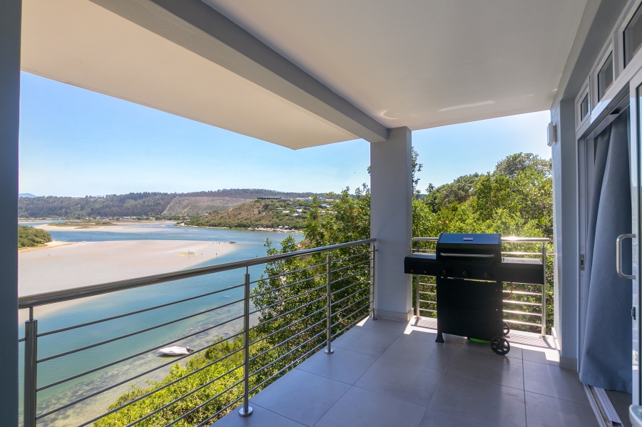 4 Bedroom Property for Sale in Kingfisher Creek Western Cape